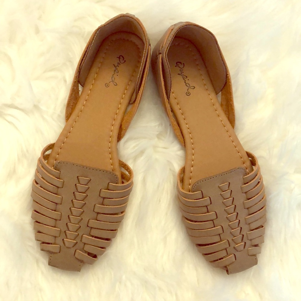 Tan flats